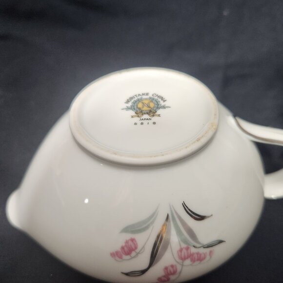 Noritake Lily of Valley creamer - Picture 4 of 8